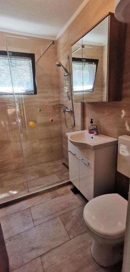 Holiday Home Прижба Экстерьер фото
